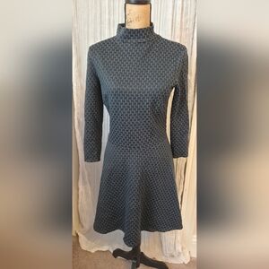 H&M Geometric Black and Green Long Sleeve Dress